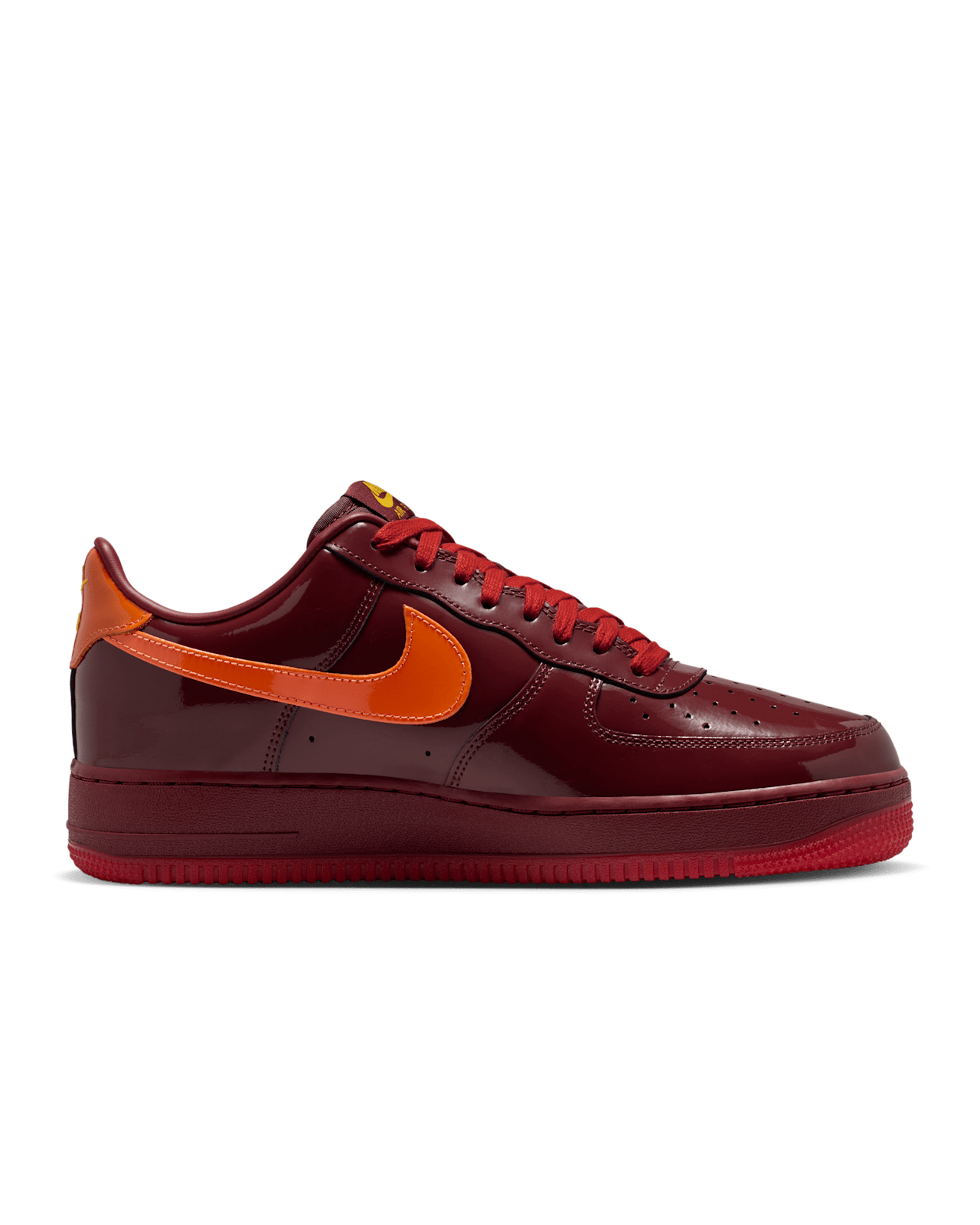 NIKE公式】エア フォース 1 LOW 'Dark Team Red and Safety Orange NIKE公式】エア フォース 1 LOW 'Dark Team Red and Safety Orange